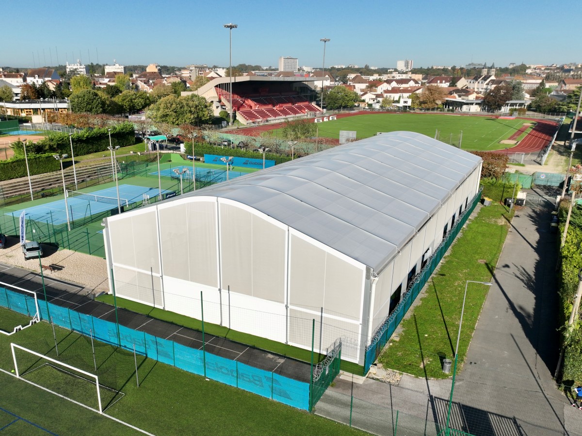 Losberger-De-Boer-Padel-Hall.jpeg